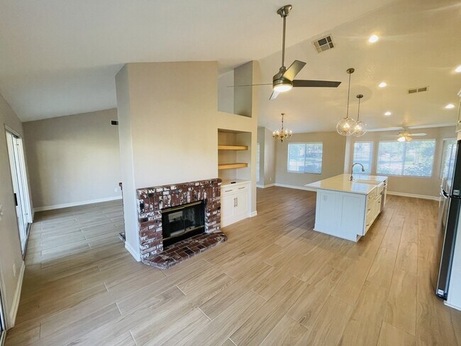 Building Photo - 28937 Biarritz Ct