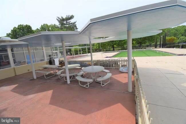 Building Photo - 6621 Wakefield Dr