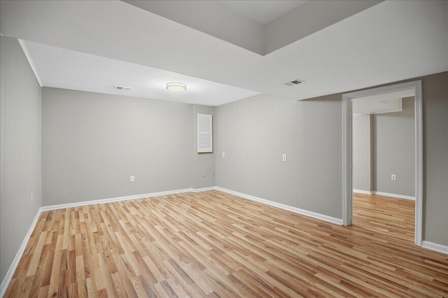 Building Photo - 1501 Chatham Colony Ct