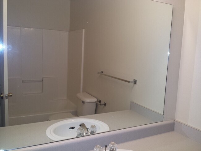 Building Photo - 3/2 House with Double Car garage in McK