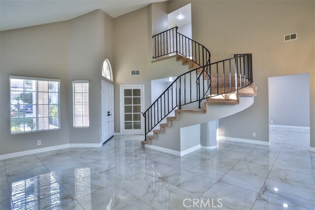 Building Photo - 176 Cll Renata
