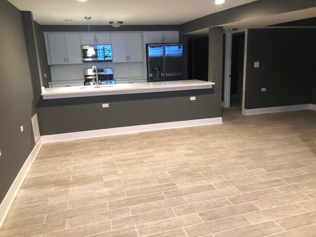 GARDEN UNIT - 4836 S Michigan Ave