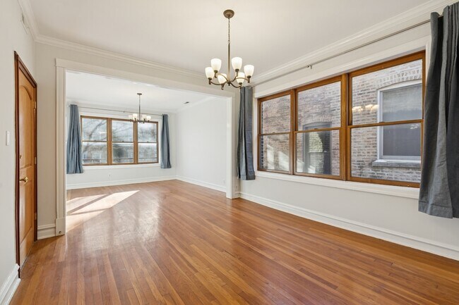 Building Photo - 2332 W Superior St