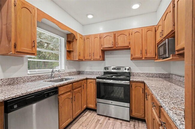Building Photo - 5328 Lantana St