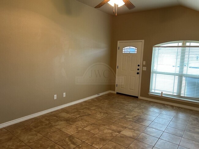 Building Photo - 406 Sladecek Dr