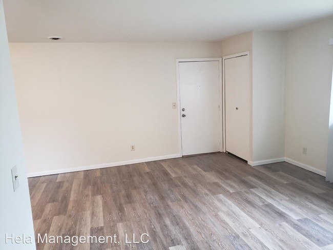 Building Photo - 36141 Hathaway St