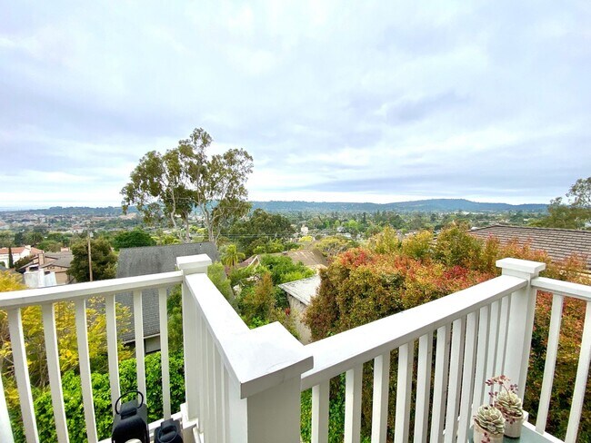 Building Photo - Enchanting 1-Bedroom, 1-Bath Oasis with Stunning Views