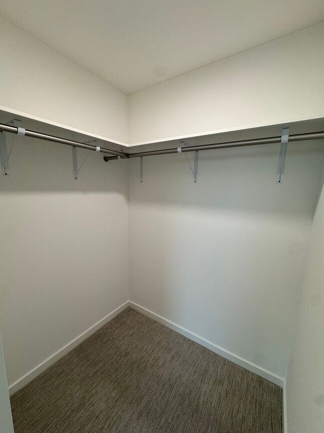 Building Photo - Ready to Move in Brand New Condo! First Time Renting! 3 Bed/2 Bath/2 Parking at The Park on Ke‘ea...