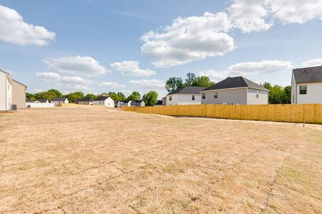 Building Photo - Beautiful Rental Home in Fountain Inn Feat...