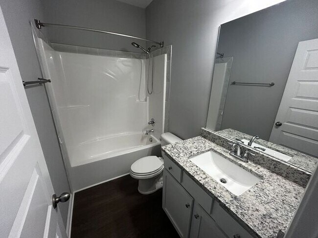 Building Photo - 1033 Echo Rdg Rd