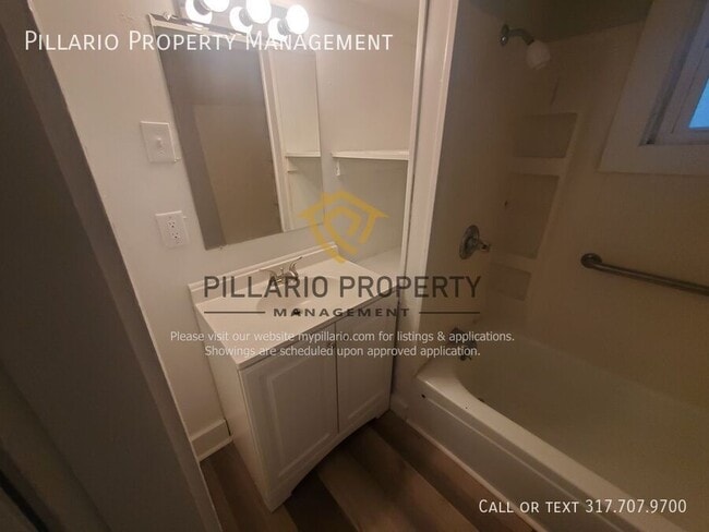 Building Photo - 1210 S Sheffield Ave