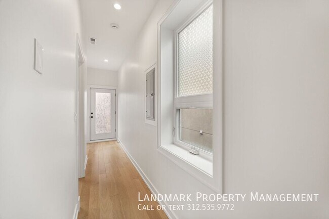 Building Photo - 2658 N Bosworth Ave