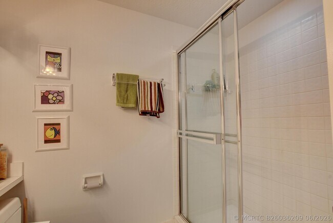 Building Photo - 22667 Meridiana Dr