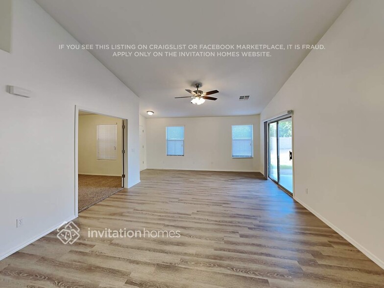 Building Photo - 41715 N Ranch Dr