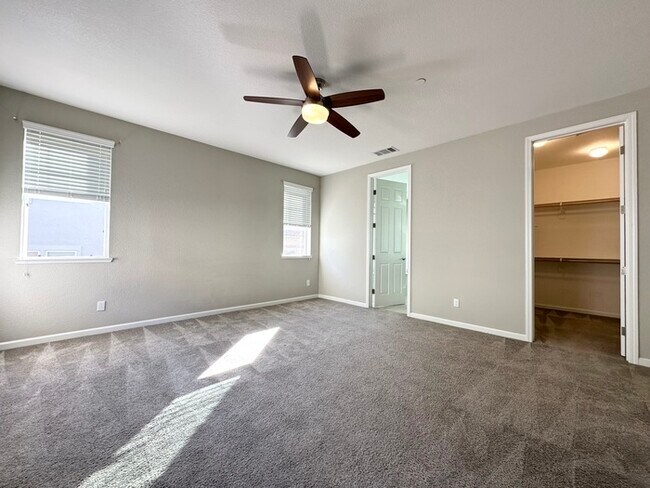 Building Photo - 6025 Palermo Way