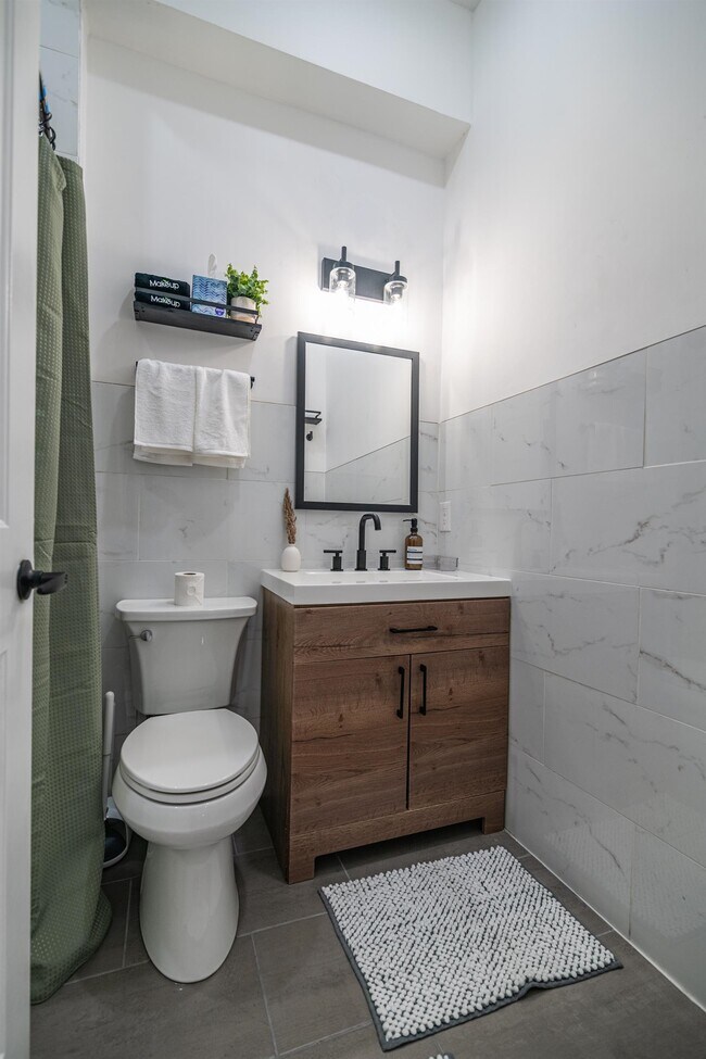 Building Photo - 260 Palisade Ave