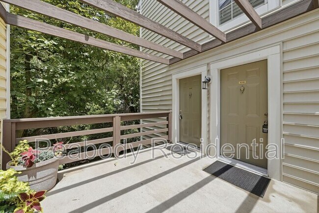 Building Photo - 10118 Oakton Terrace Rd