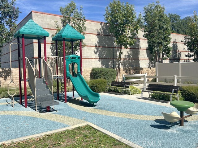 Building Photo - 253 S Vermont Ave