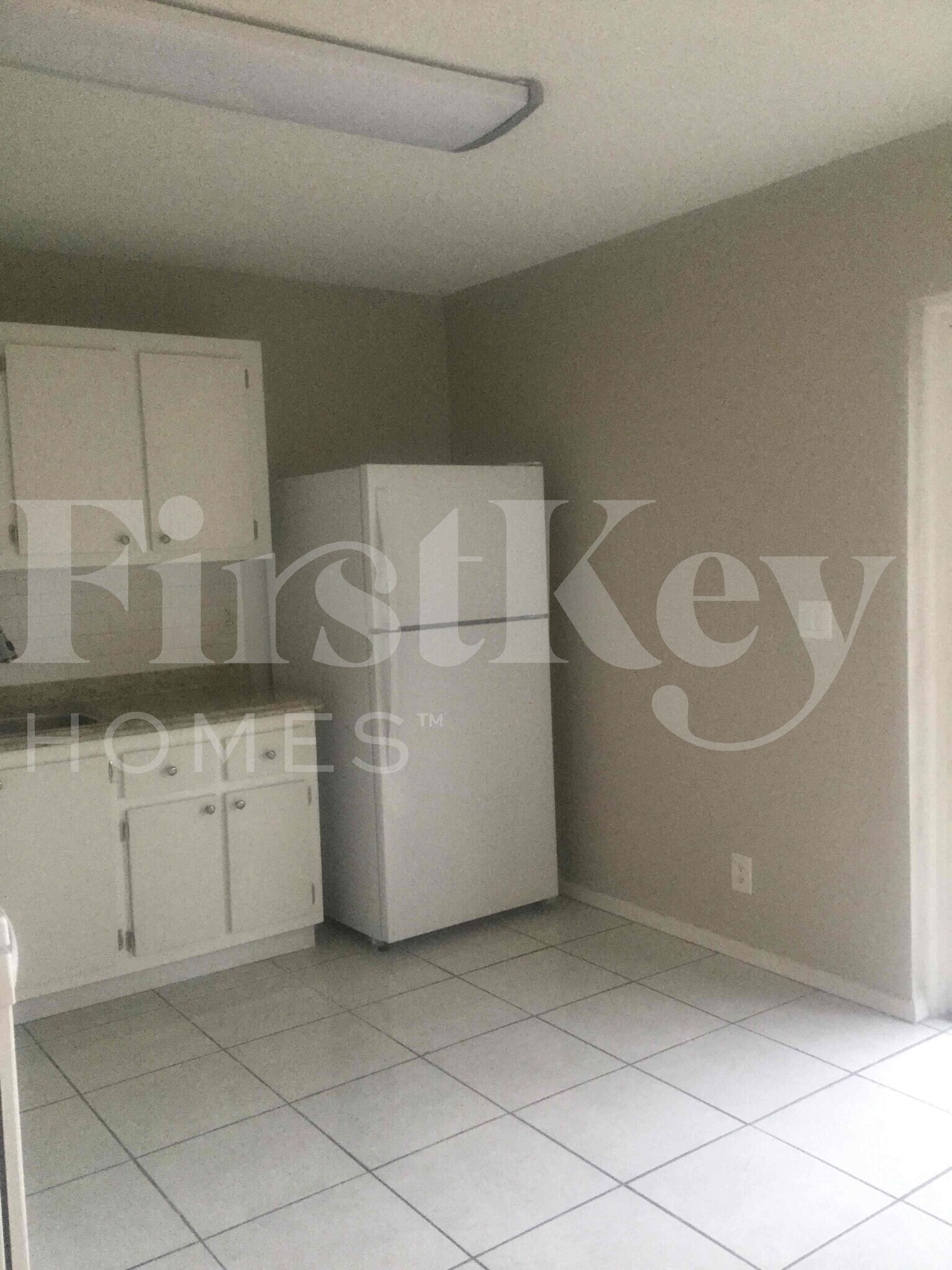 Building Photo - 6129 Moonbeam Dr