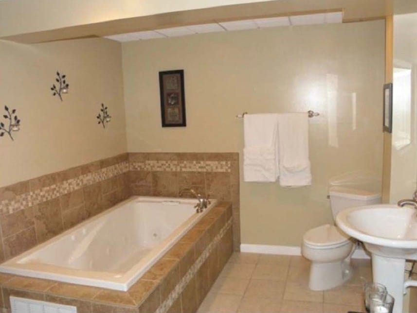 Building Photo - 1317 Cross Creek Dr