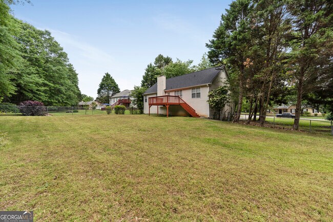 Building Photo - 1510 Twin Manor Dr