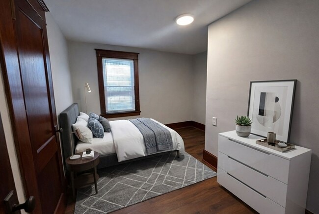 Building Photo - Large 4 bedroom home across from Franklyn Field.