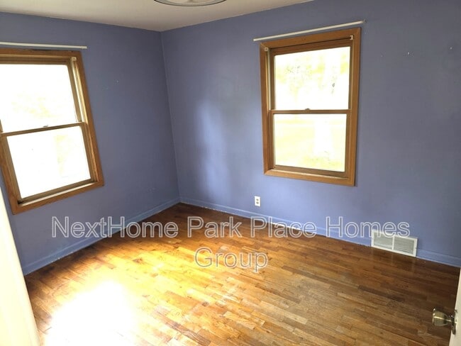 Building Photo - 2908 Dartmouth Dr