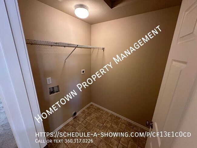 Building Photo - Spacious 4 Bedroom Home in Horizon Pointe!...