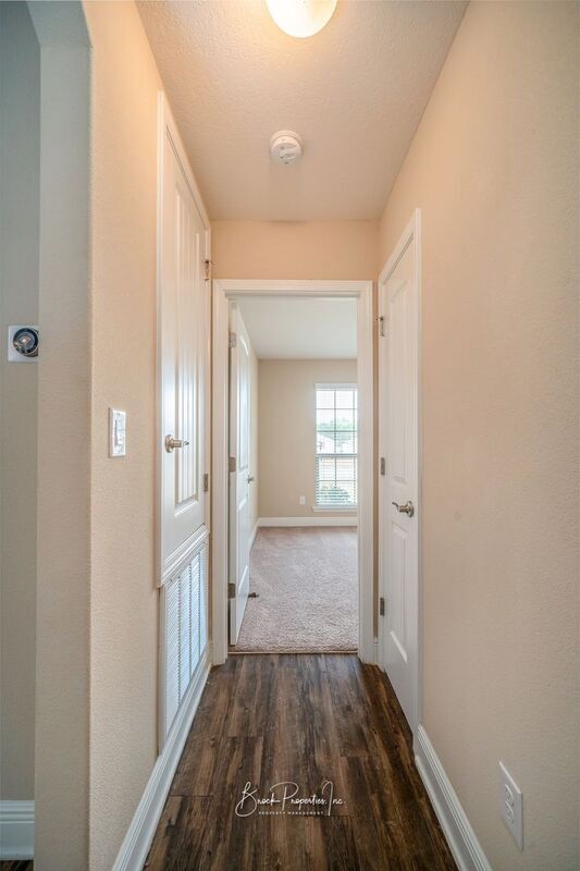 Building Photo - 2112 Stennis Dr