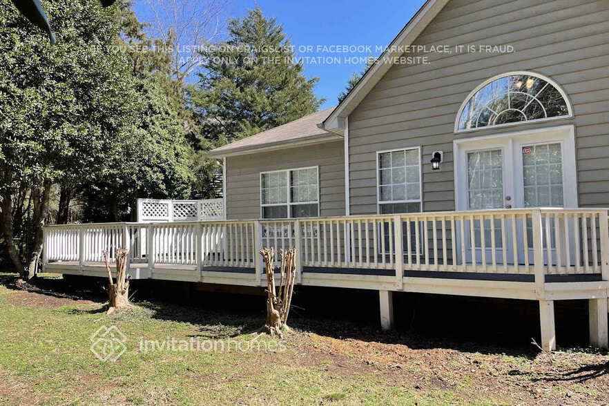 Building Photo - 402 Basingdon Ct