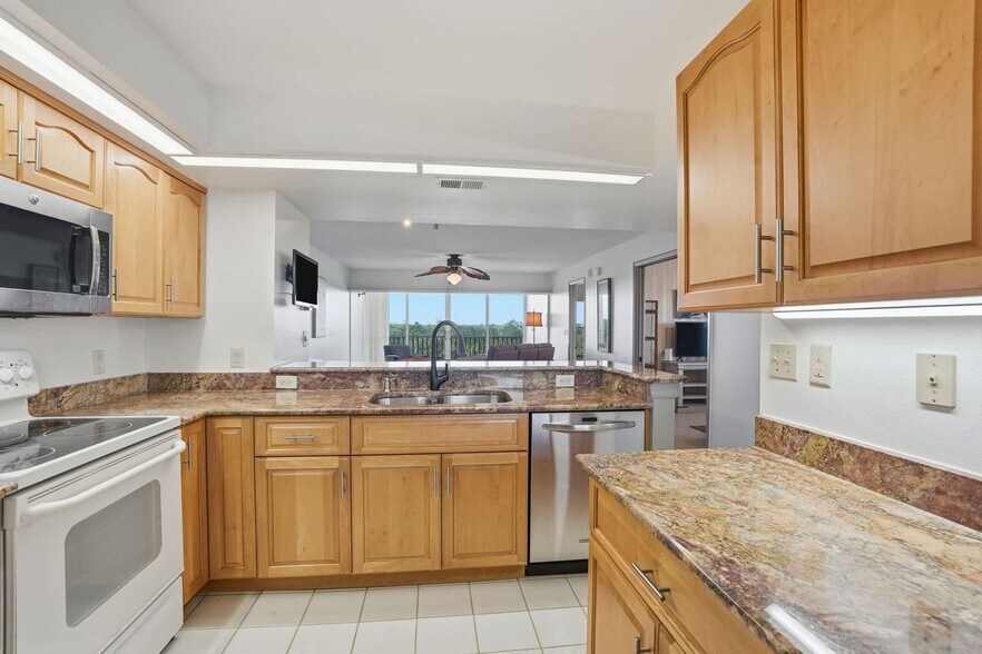 Building Photo - 300 Stevens Landing Dr