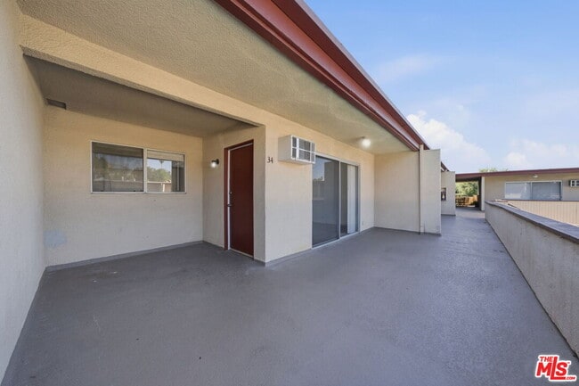 Building Photo - 1293 Garfield Ave