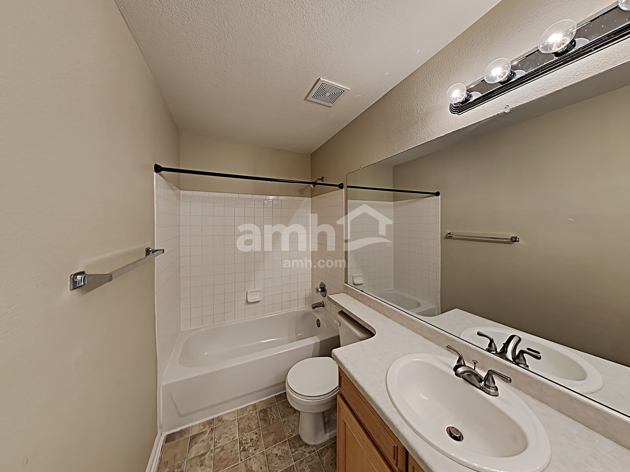 Building Photo - 18942 E Vassar Dr