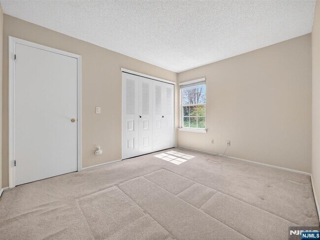 Building Photo - 403 Poets Way