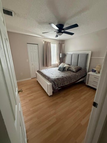 Building Photo - 5813 Eagle Cay Ln