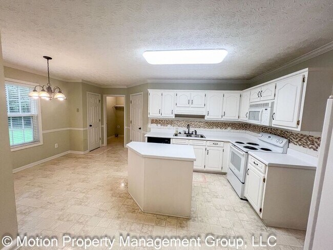 Building Photo - 861 Windward Rd