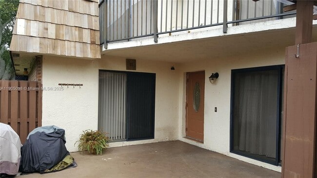 Building Photo - 8137 S Coral Cir