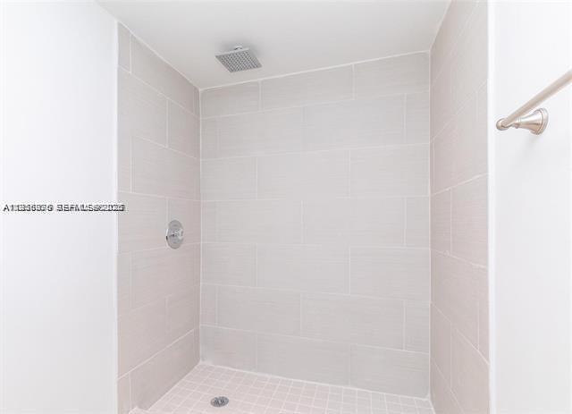 Building Photo - 13499 Biscayne Blvd