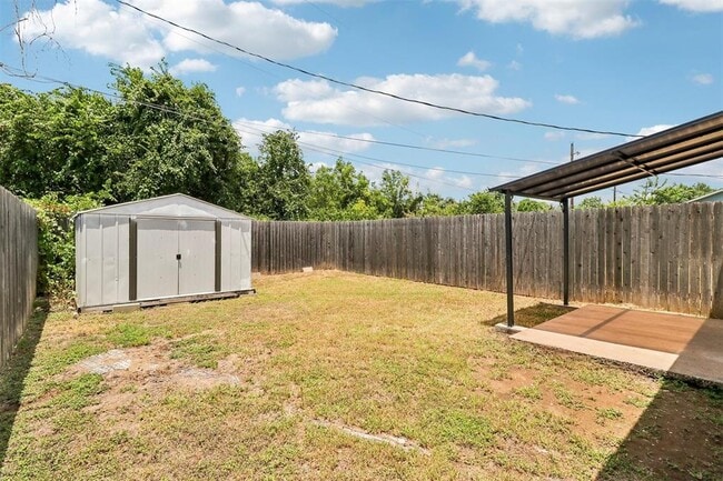 Building Photo - 13355 Water Oak Ln