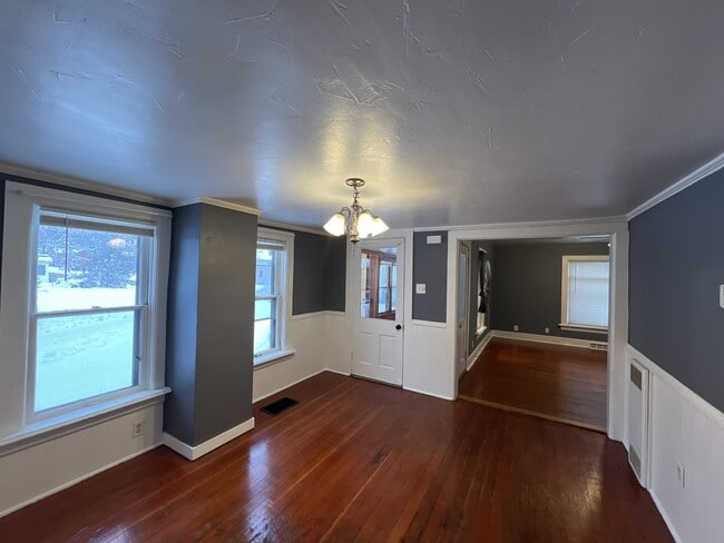 Building Photo - 353 Prospect Ave