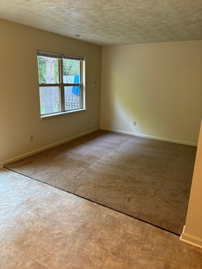 Building Photo - 309 Beacon Hill Dr