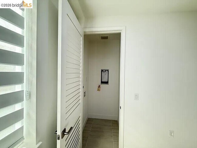 Building Photo - 451 Trellis Wy