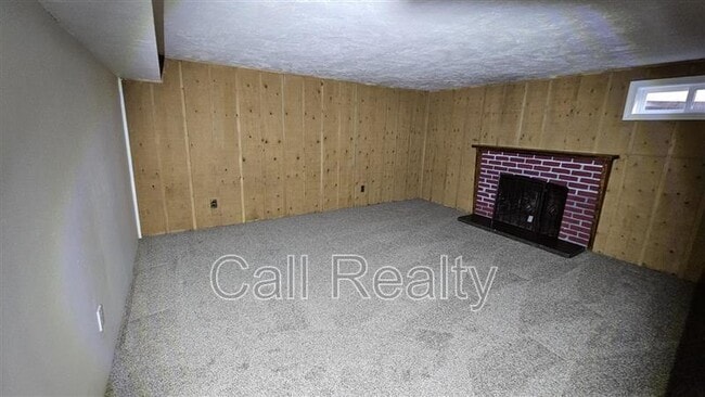 Building Photo - 1222 E Baldwin Ave