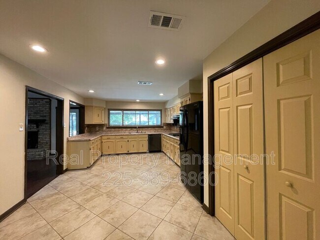 Building Photo - 4513 Woodlyn Dr