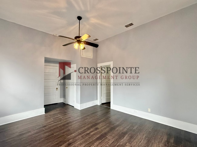 Building Photo - Tour Today! 3 Bedroom, 2 Bathroom House!