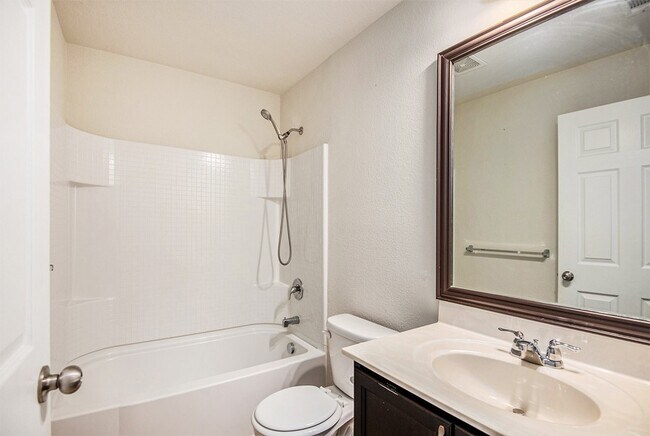 Building Photo - 304 Chert Ln