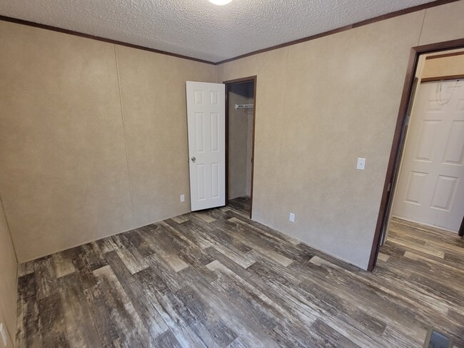 Building Photo - 3660 S Lapeer Rd