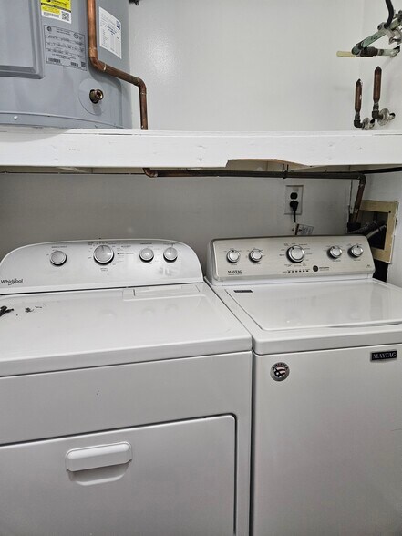 Building Photo - 57A W Bluebell Ln