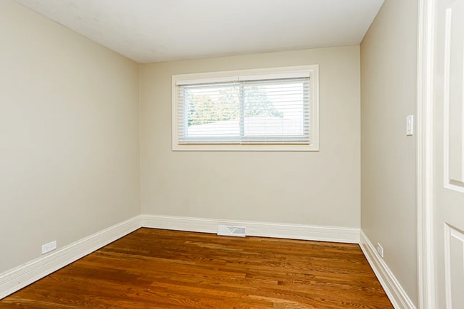 Building Photo - 46 Pamela Dr