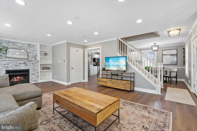 Building Photo - 2819 Summerfield Rd